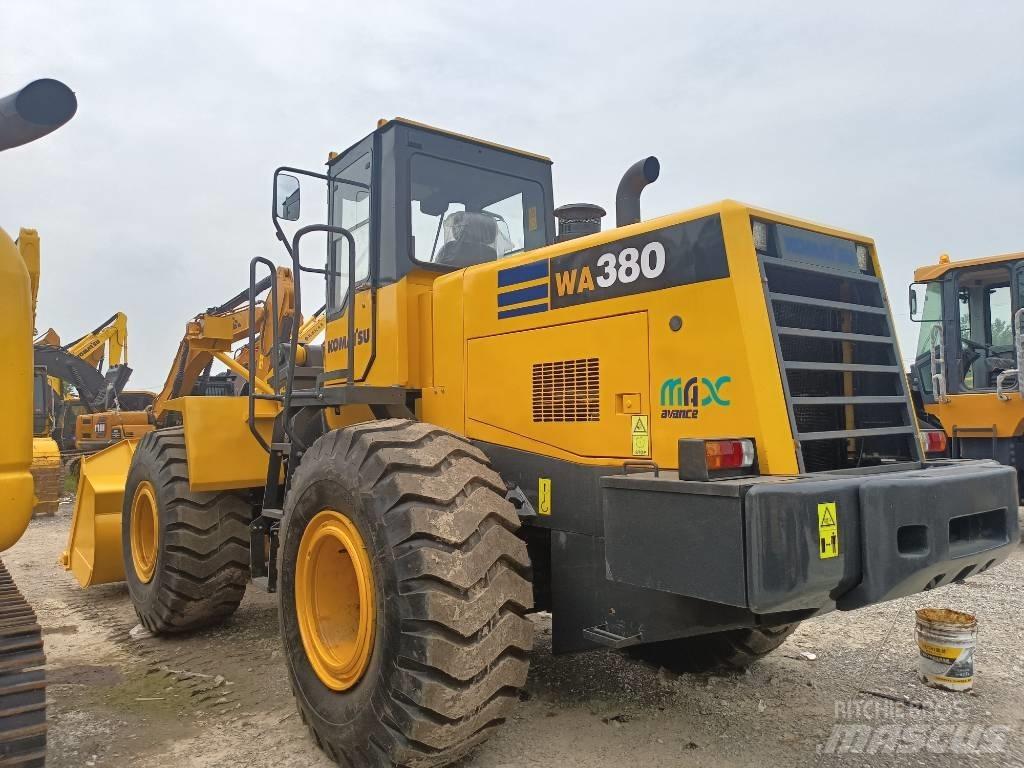 Komatsu WA 380 Radlader