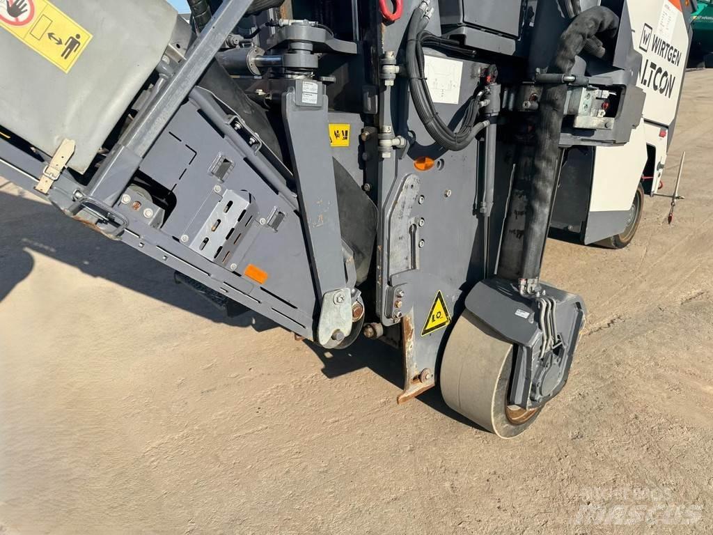 Wirtgen W 50 RI Asphaltfräsen