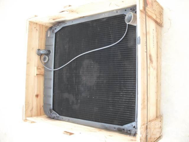 CAT radiator 140 G Grader