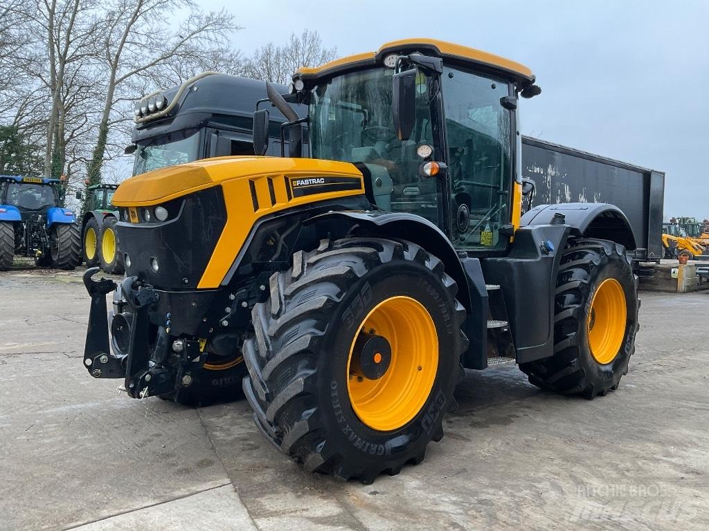 JCB Fastrac 4220 Traktoren