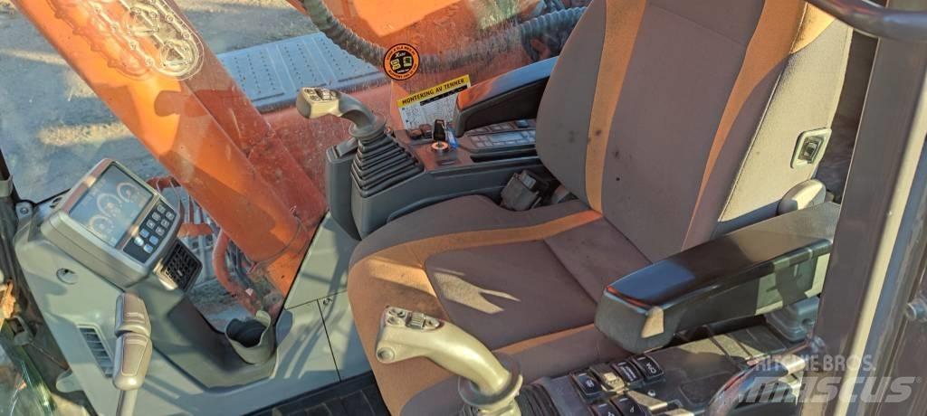 Doosan 225 LC Raupenbagger
