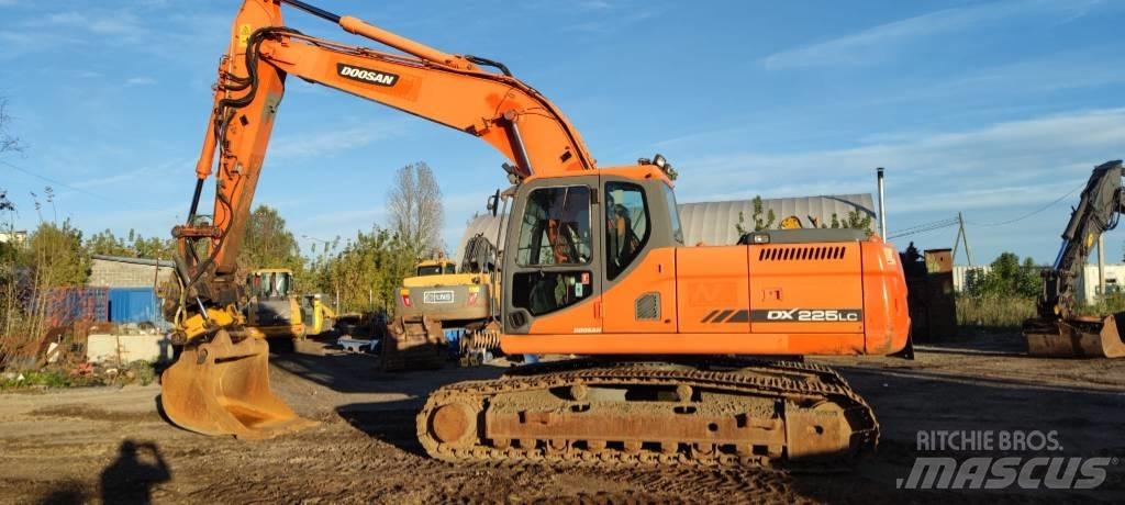 Doosan 225 LC Raupenbagger