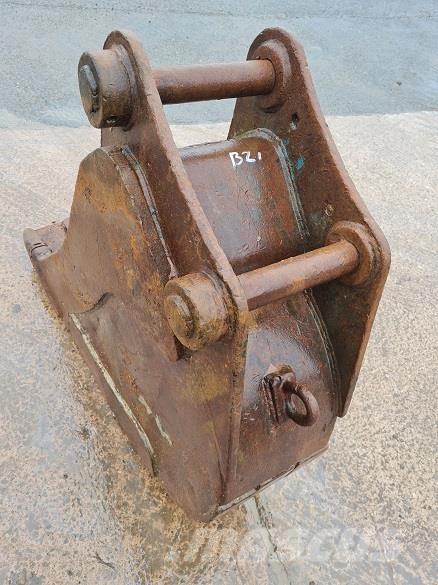  18 BUCKET, 60mm PINS Schaufeln