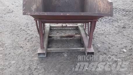  FORKLIFT SKIP Sonstige Baumaschinen