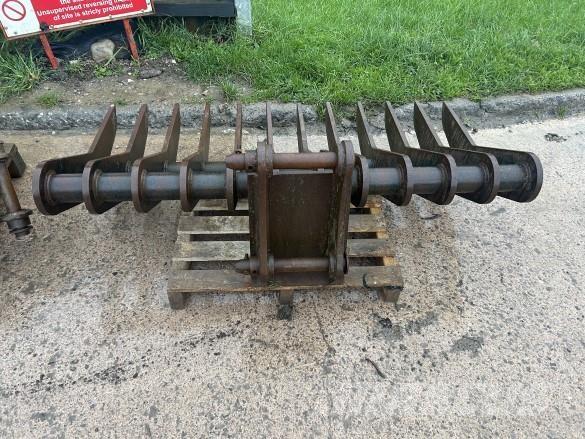 JCB 8080 Sonstige Baumaschinen