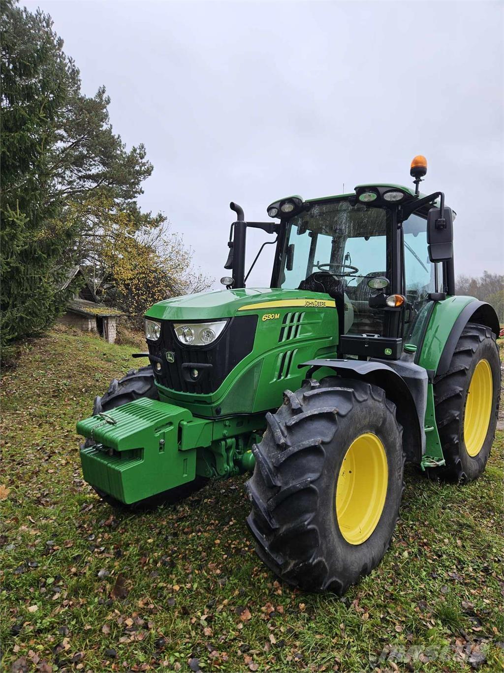 John Deere 6130M Traktoren