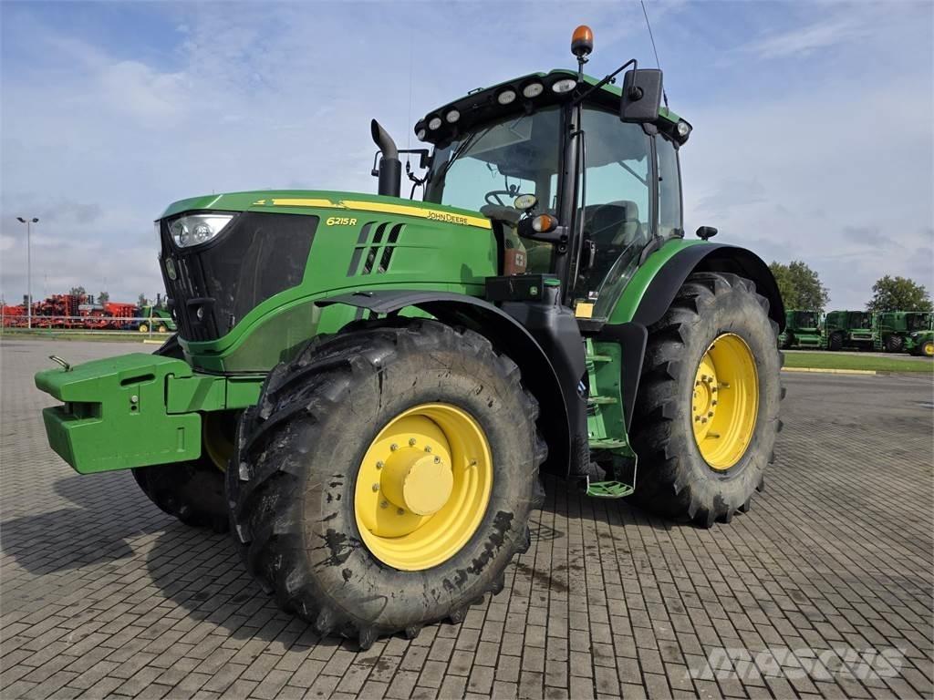 John Deere 6215R Traktoren