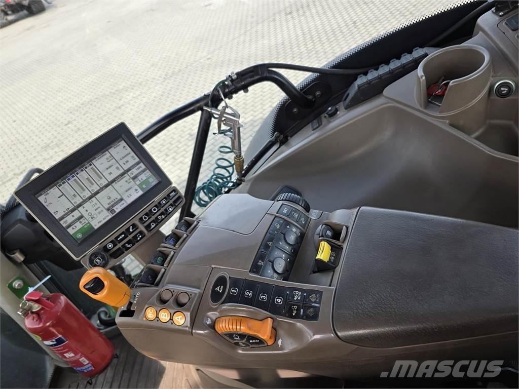 John Deere 6215R Traktoren