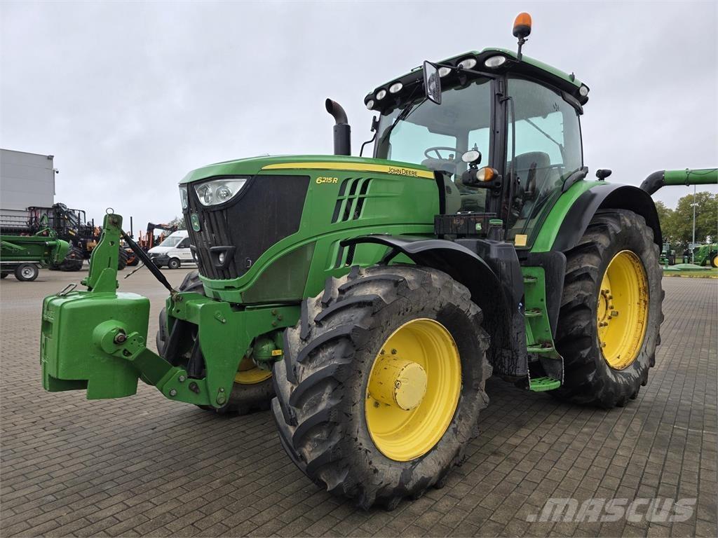 John Deere 6215R Traktoren