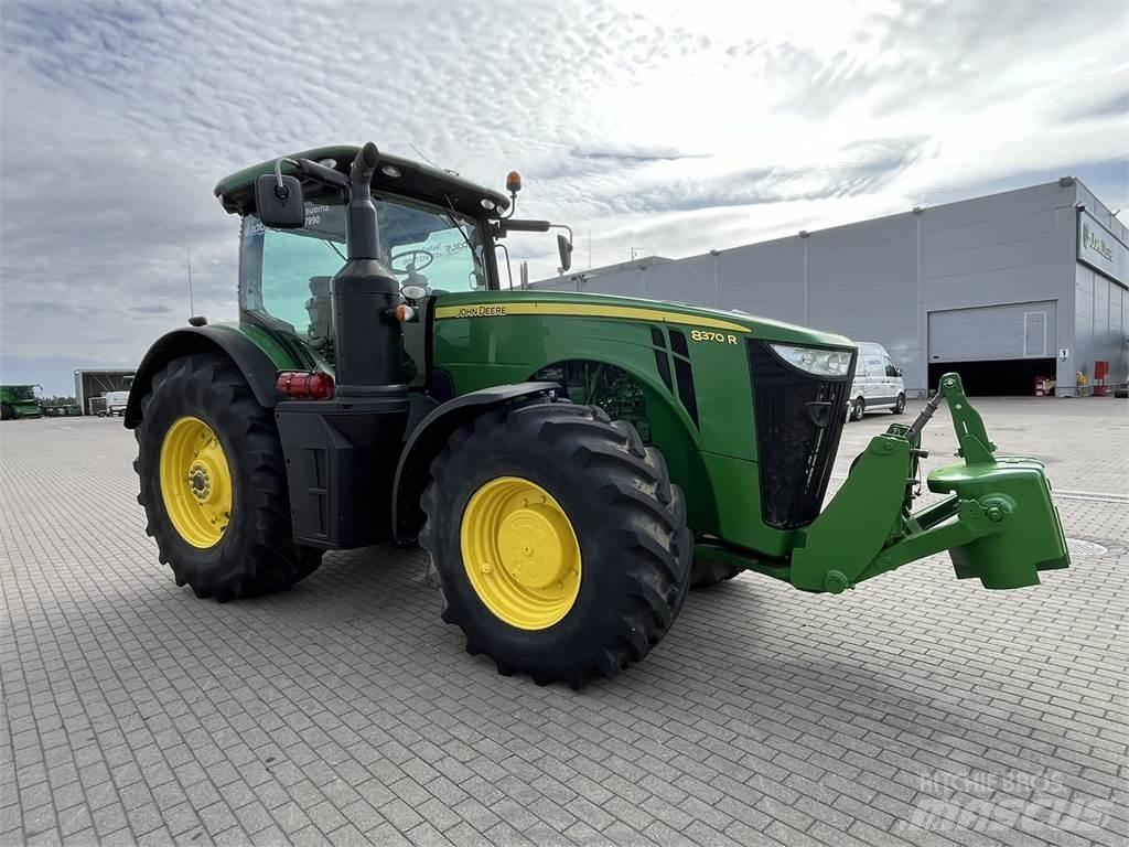 John Deere 8370R Traktoren