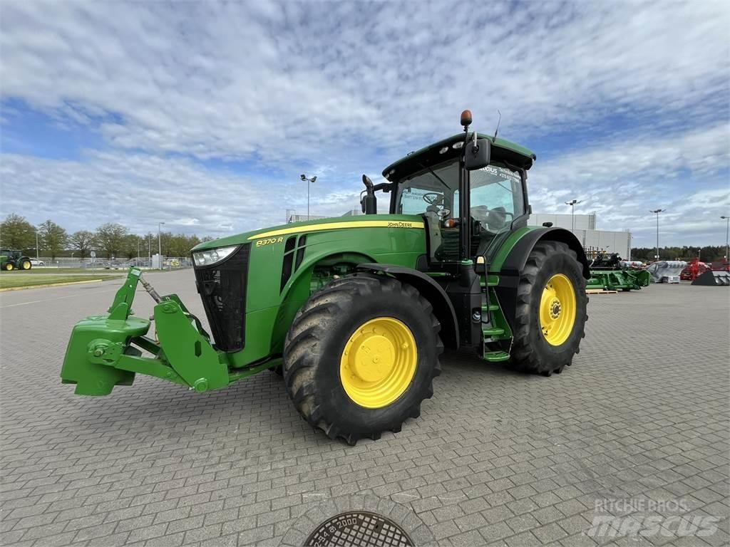 John Deere 8370R Traktoren