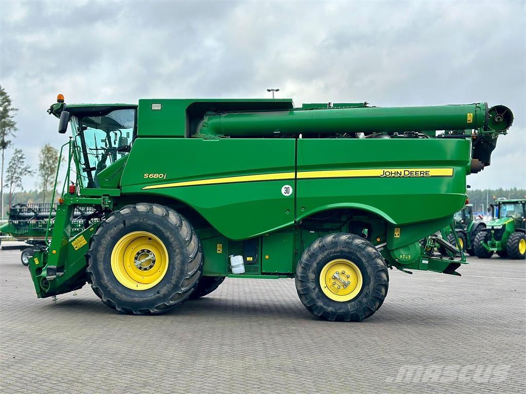 John Deere S680i Mähdrescher
