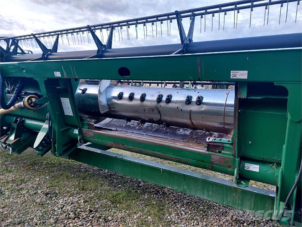 John Deere S680i Mähdrescher