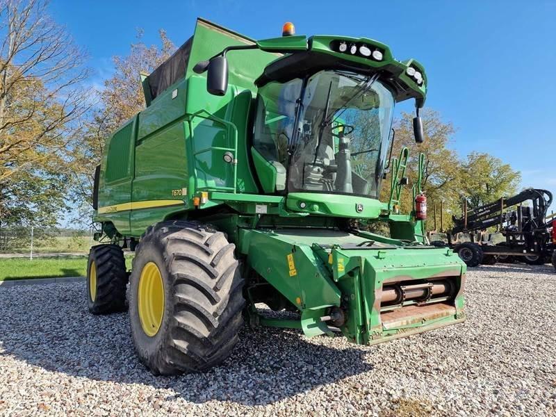 John Deere T670 Mähdrescher
