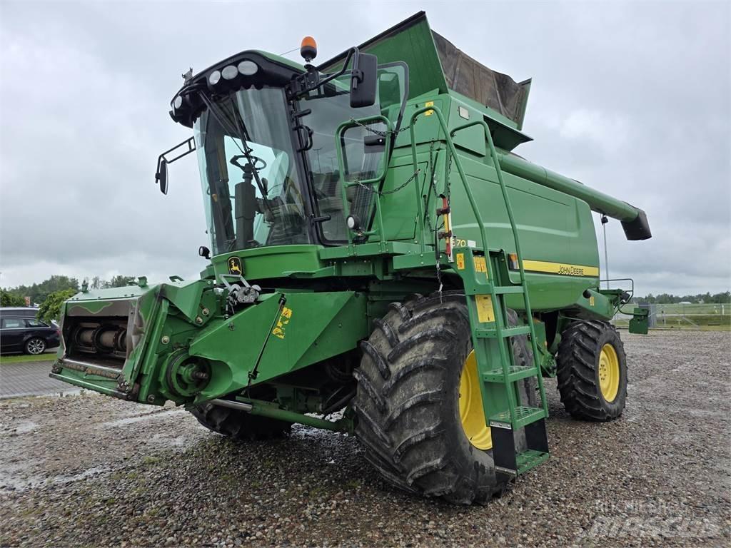 John Deere T670 Mähdrescher
