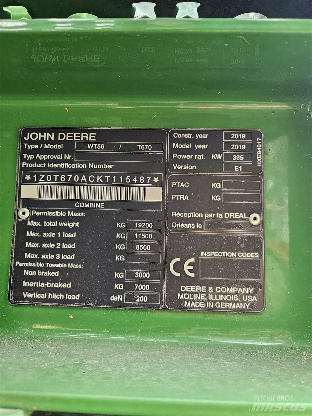 John Deere T670i Mähdrescher