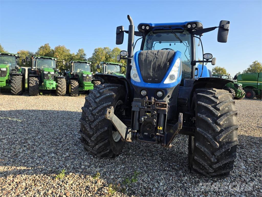 New Holland T7.215S Traktoren