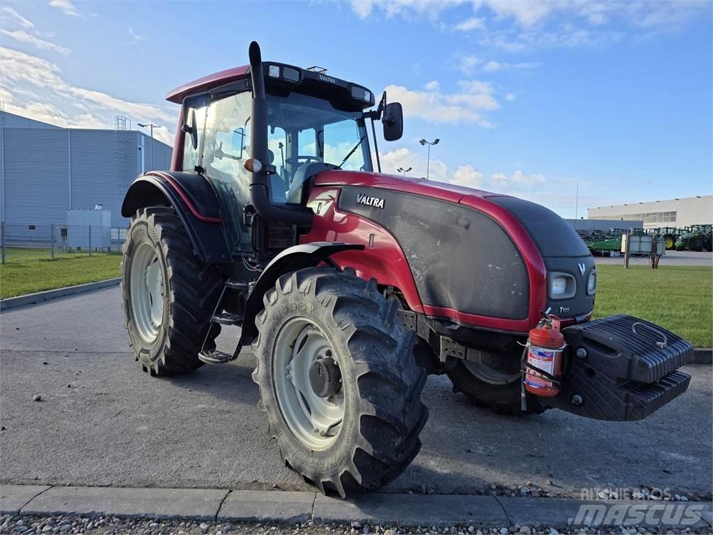 Valtra T131c Traktoren