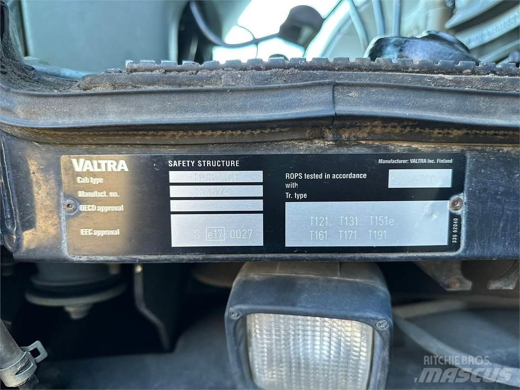 Valtra T171C Traktoren