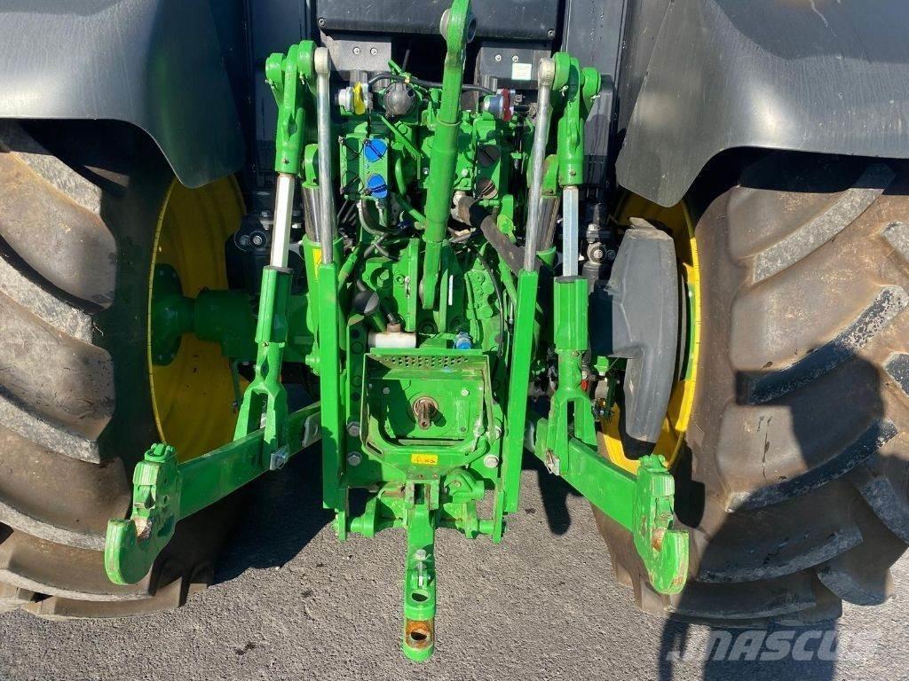 John Deere 6120M Traktoren