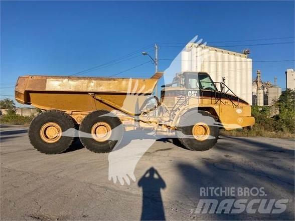 CAT 740 Dumper - Knickgelenk