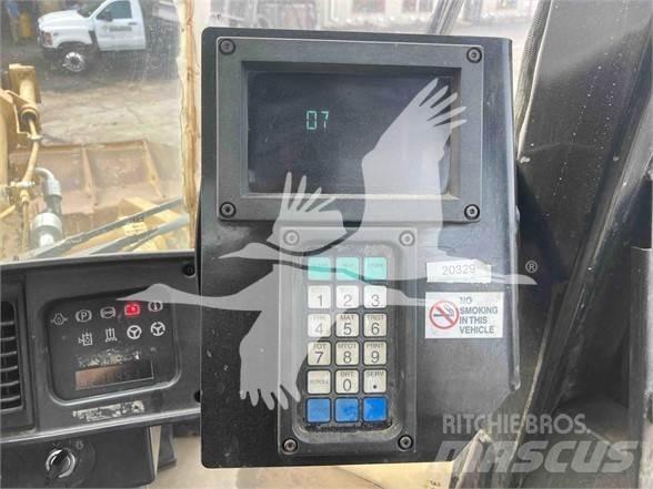 CAT 972G Radlader