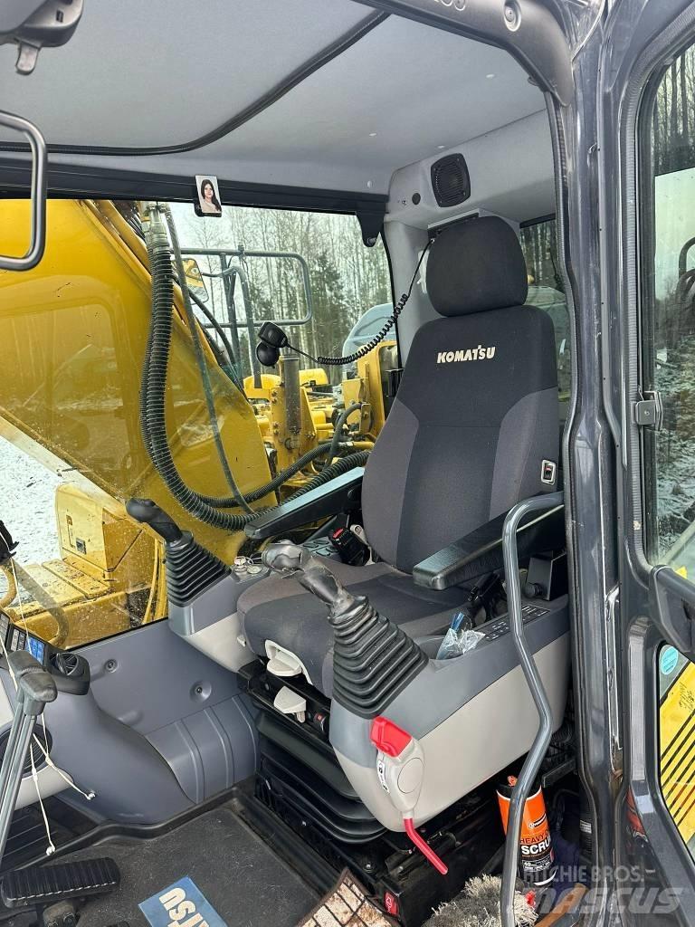 Komatsu PC210LC-11 Raupenbagger