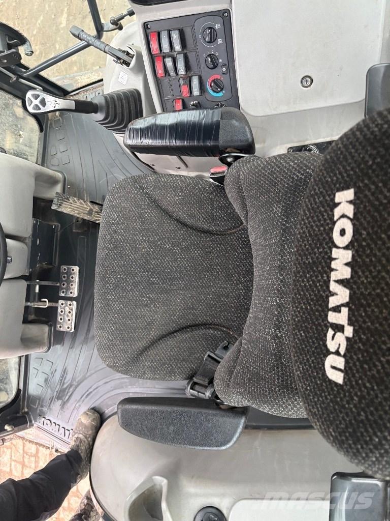 Komatsu WB 97 S Baggerlader