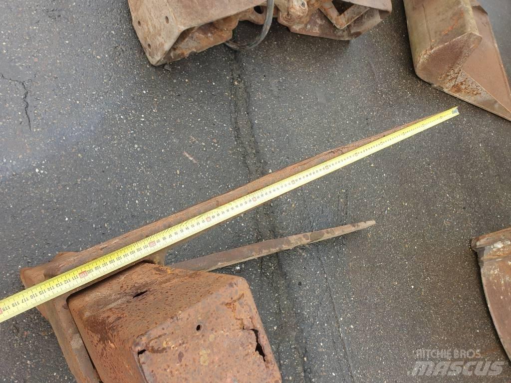  Frame with forks Gabeln
