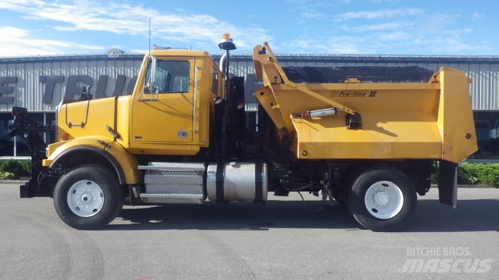 Western Star 4900 FA Schneeschilde und -pflüge
