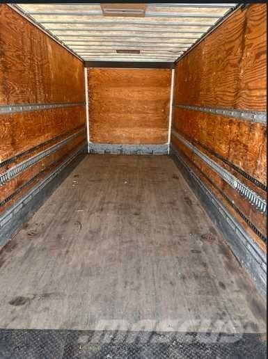 Freightliner M2-112 Kofferaufbau