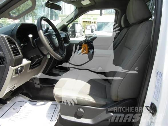 Ford F550 Sand- und Salzstreuer