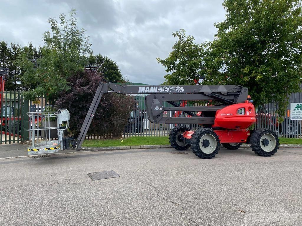 Manitou 200 ATJ Gelenkteleskoparbeitsbühnen