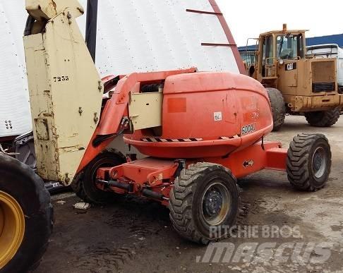 JLG AJ 600 Kompakte selbstfahrende Hebebühnen
