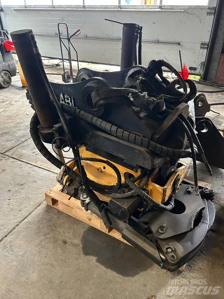 Engcon Tiltrotator Rotationsschaufel