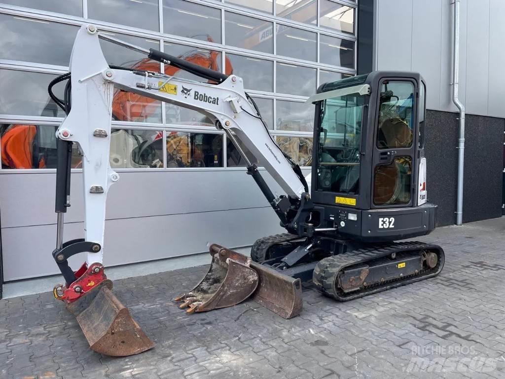 Bobcat E32 | A/C Minibagger < 7t