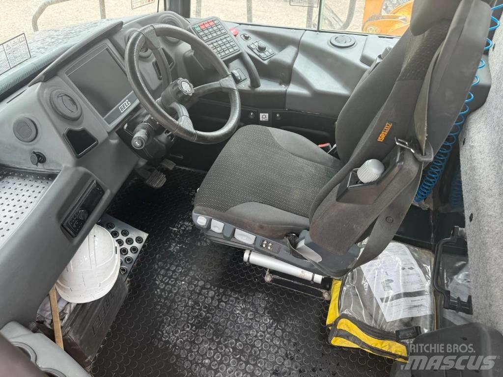 Bell B 30 E Dumper - Knickgelenk