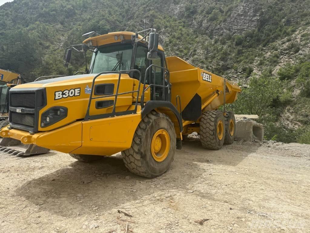 Bell B 30 E Dumper - Knickgelenk