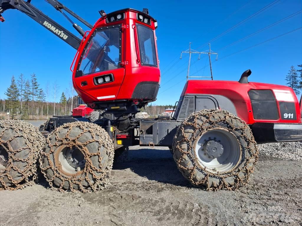 Komatsu 911 Harvester