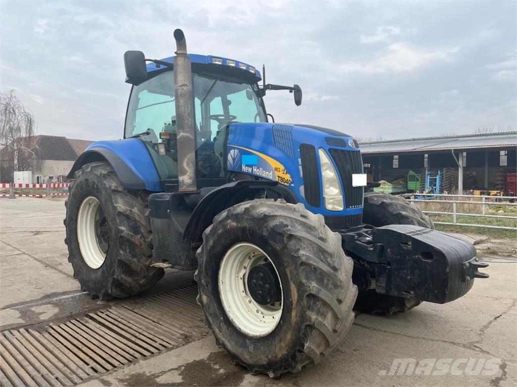 New Holland T8040 Traktoren