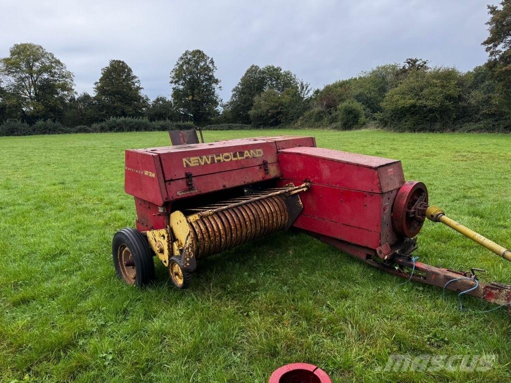 New Holland 274 Quaderpressen