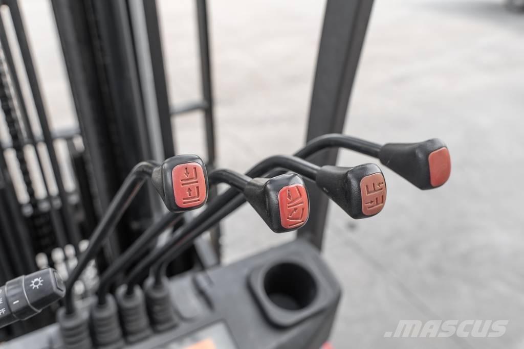 Manitou MI 25 D Diesel heftrucks