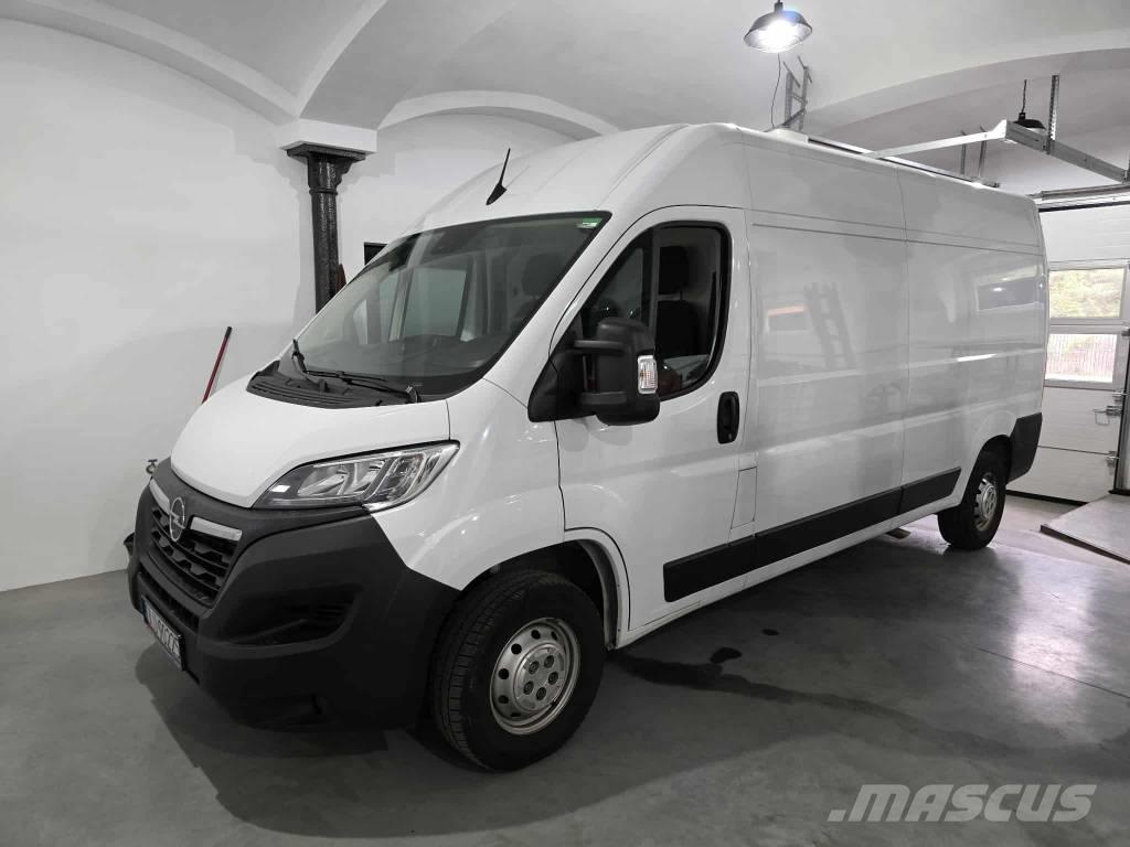 Opel Movano Lieferwagen