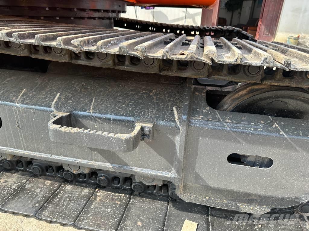 Doosan DX160LC Raupenbagger