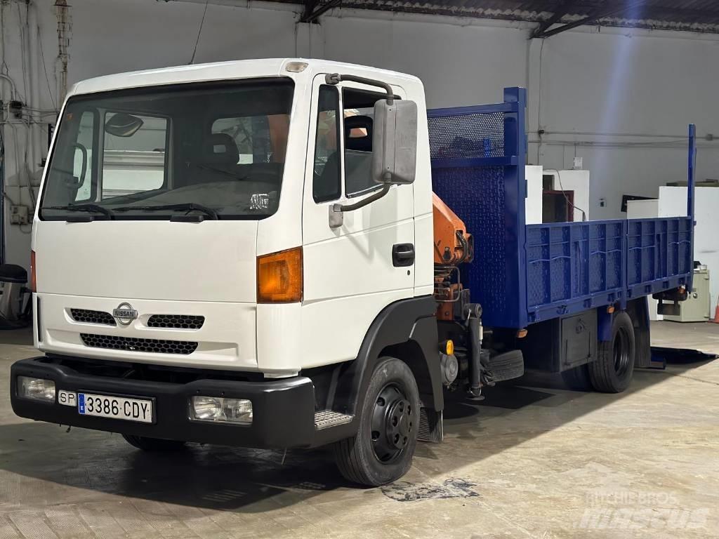 Nissan ATLEON 140 Pritschenwagen/Pritschenwagen mit Seitenklappe
