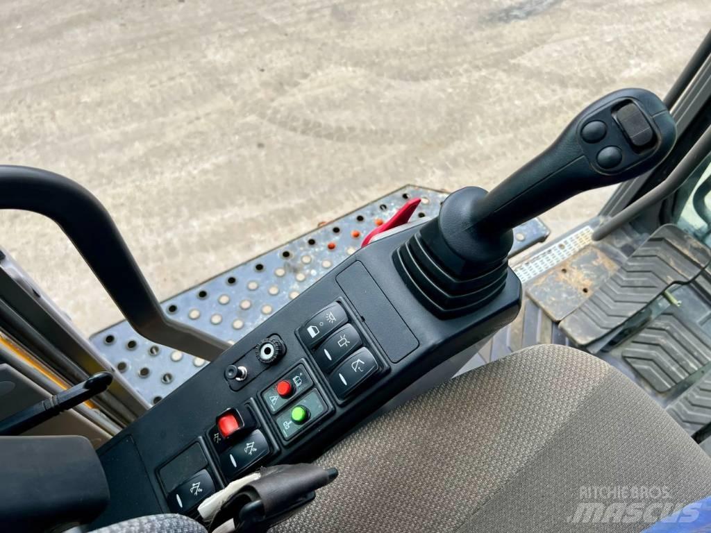 Volvo EC380E HR UHD Abrissbagger