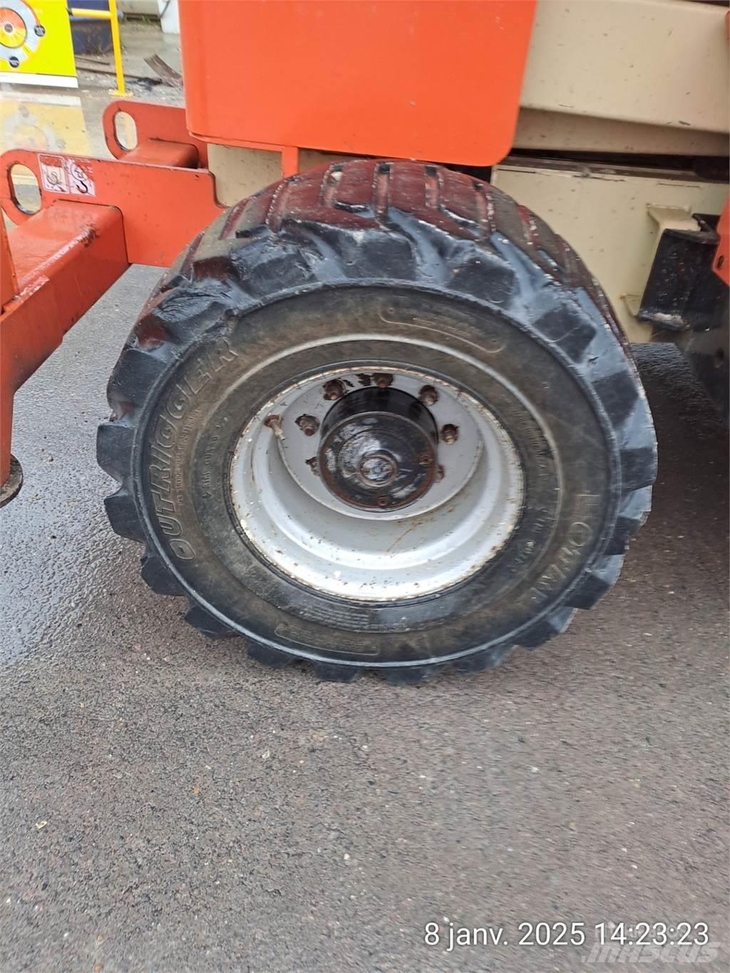 JLG 4394RT Scheren-Arbeitsbühnen