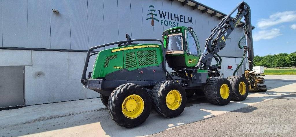 John Deere 1270 G Harvester