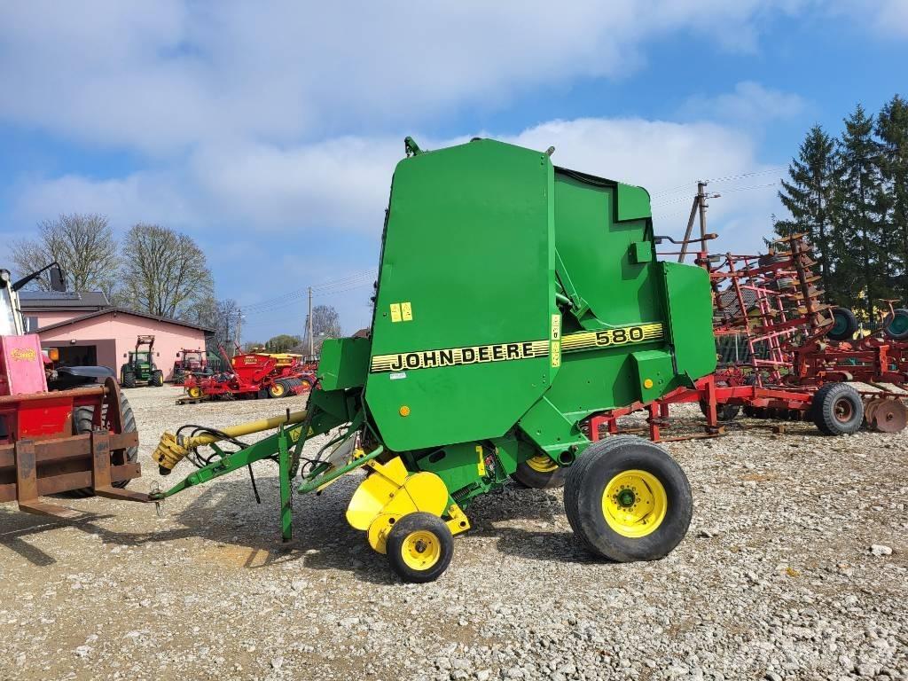 John Deere 580 Rundballenpressen