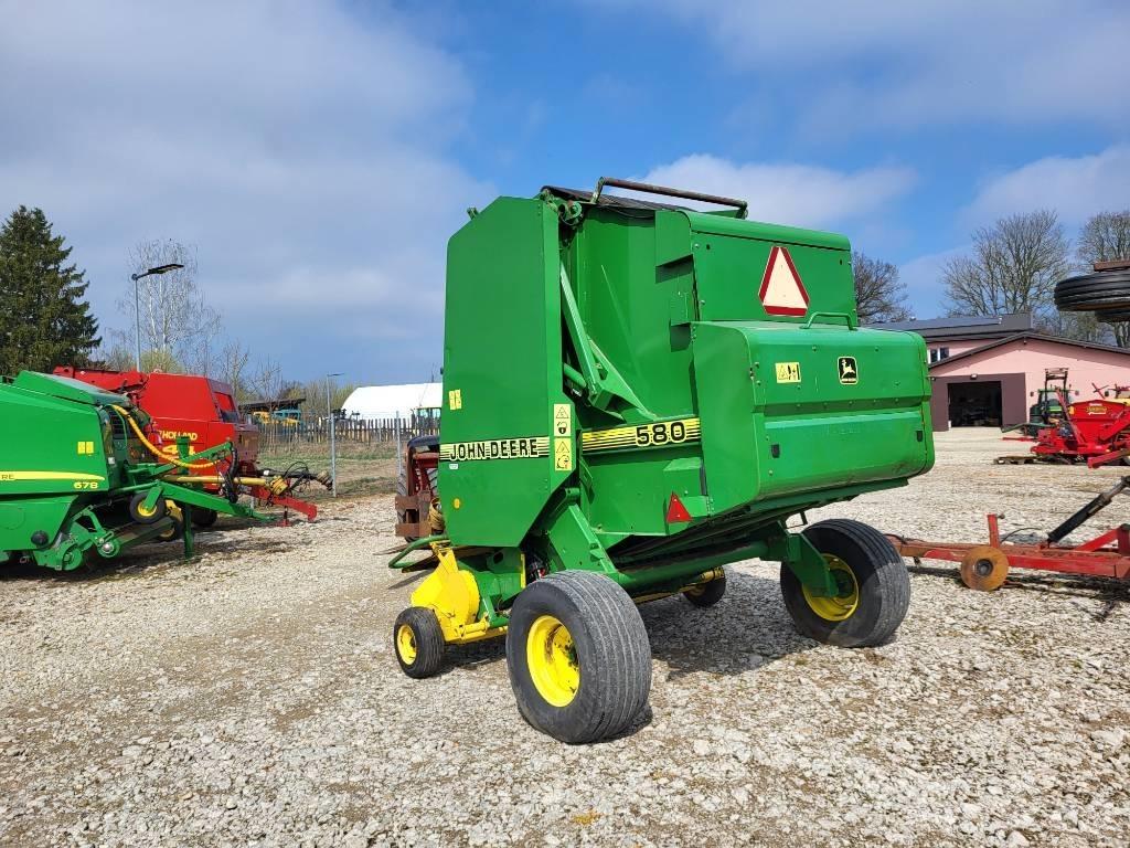 John Deere 580 Rundballenpressen